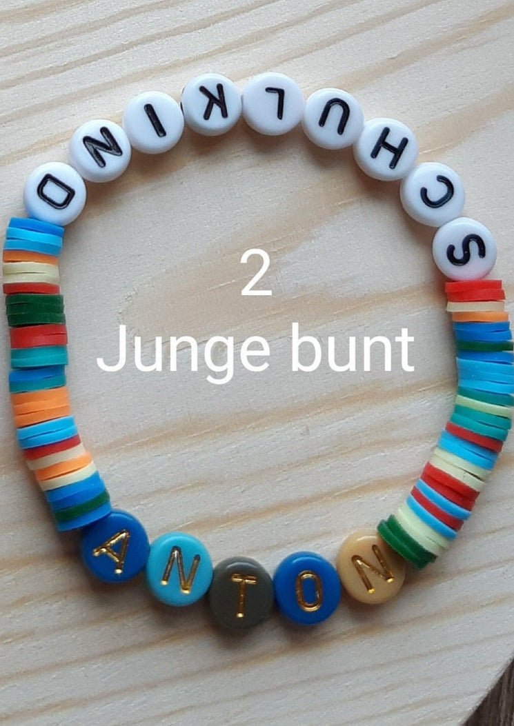 Schulkind Armband mit Wunschnamen für Jungen - Katinkas Kreativwerkstatt