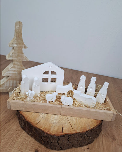Vánoční betlém na dřevěném podnosu I moderní betlém
