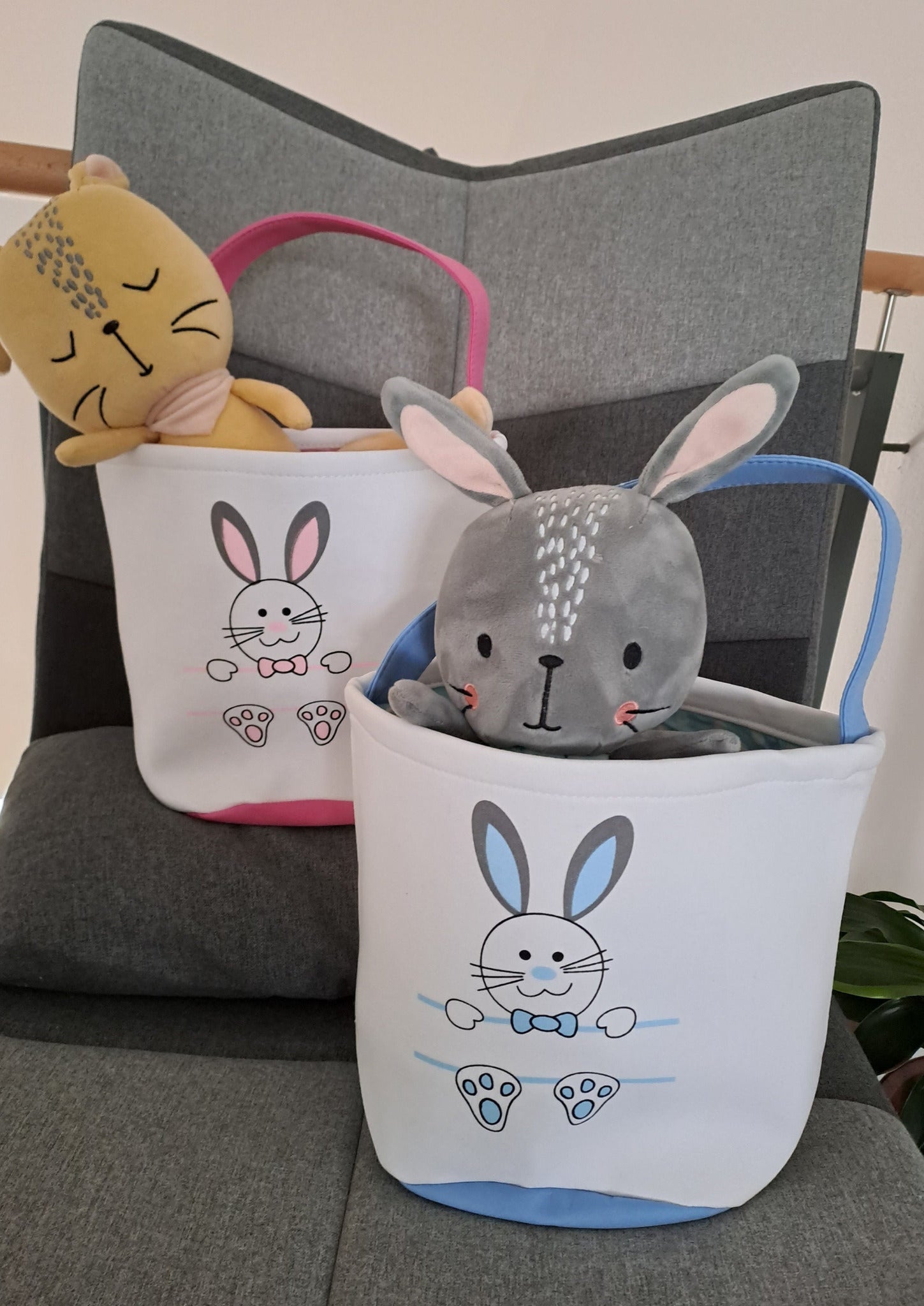 Osterhase mit Wunschnamen - Stoffhase personalisiert - Farbe Grau - Katinkas Kreativwerkstatt